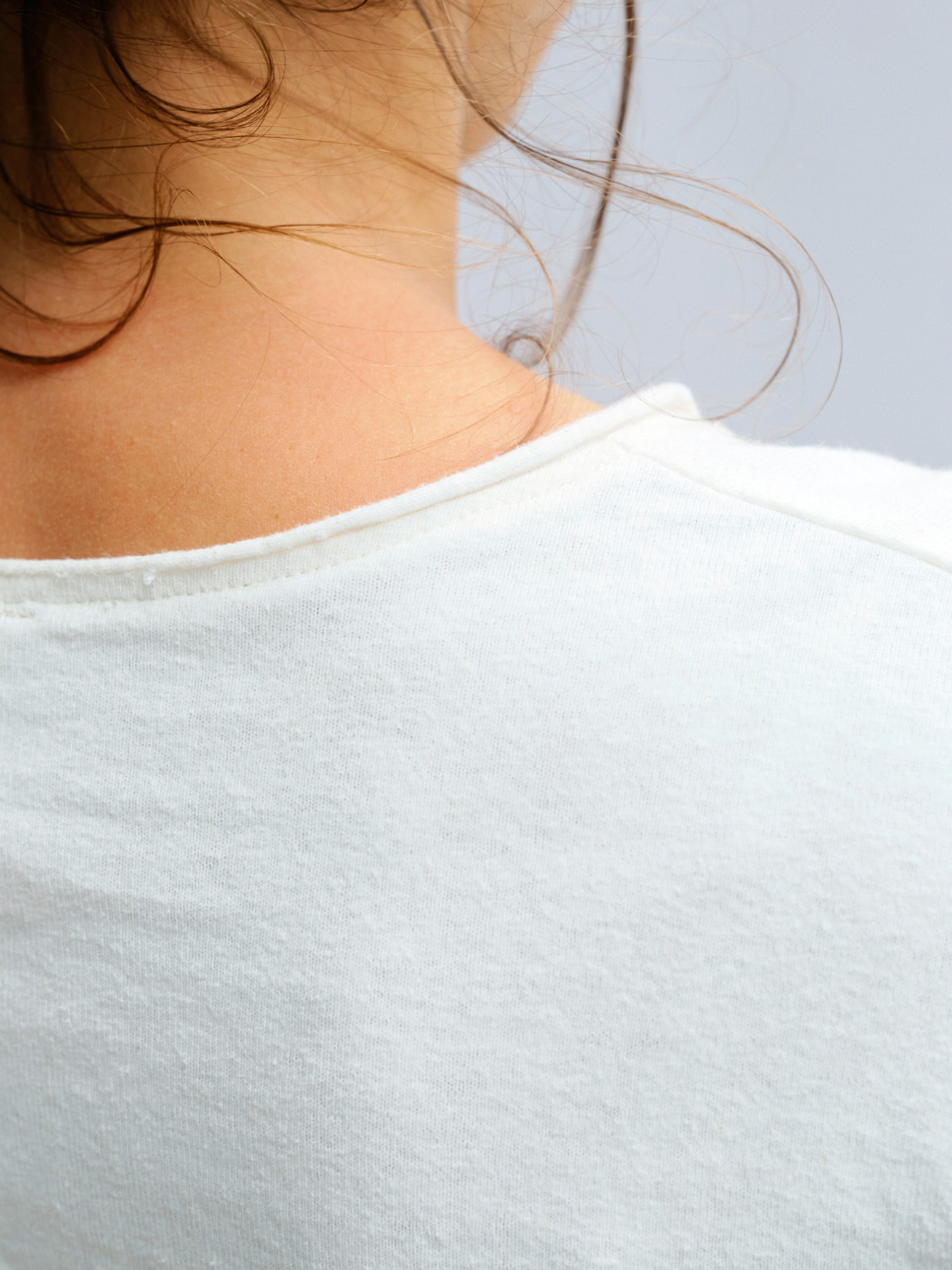 Close view of the back neckline binding and top-stitching